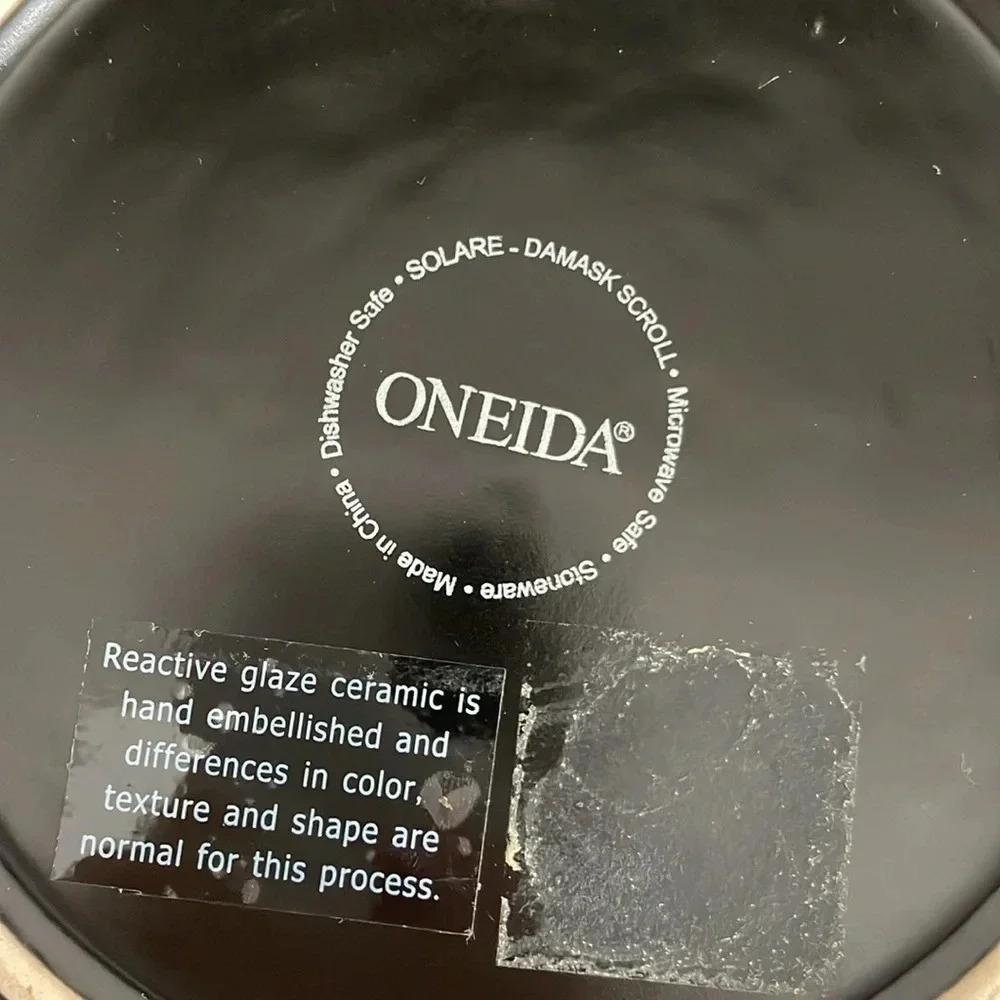 Oneida Ceramic  Plate - Picture 6 of 8